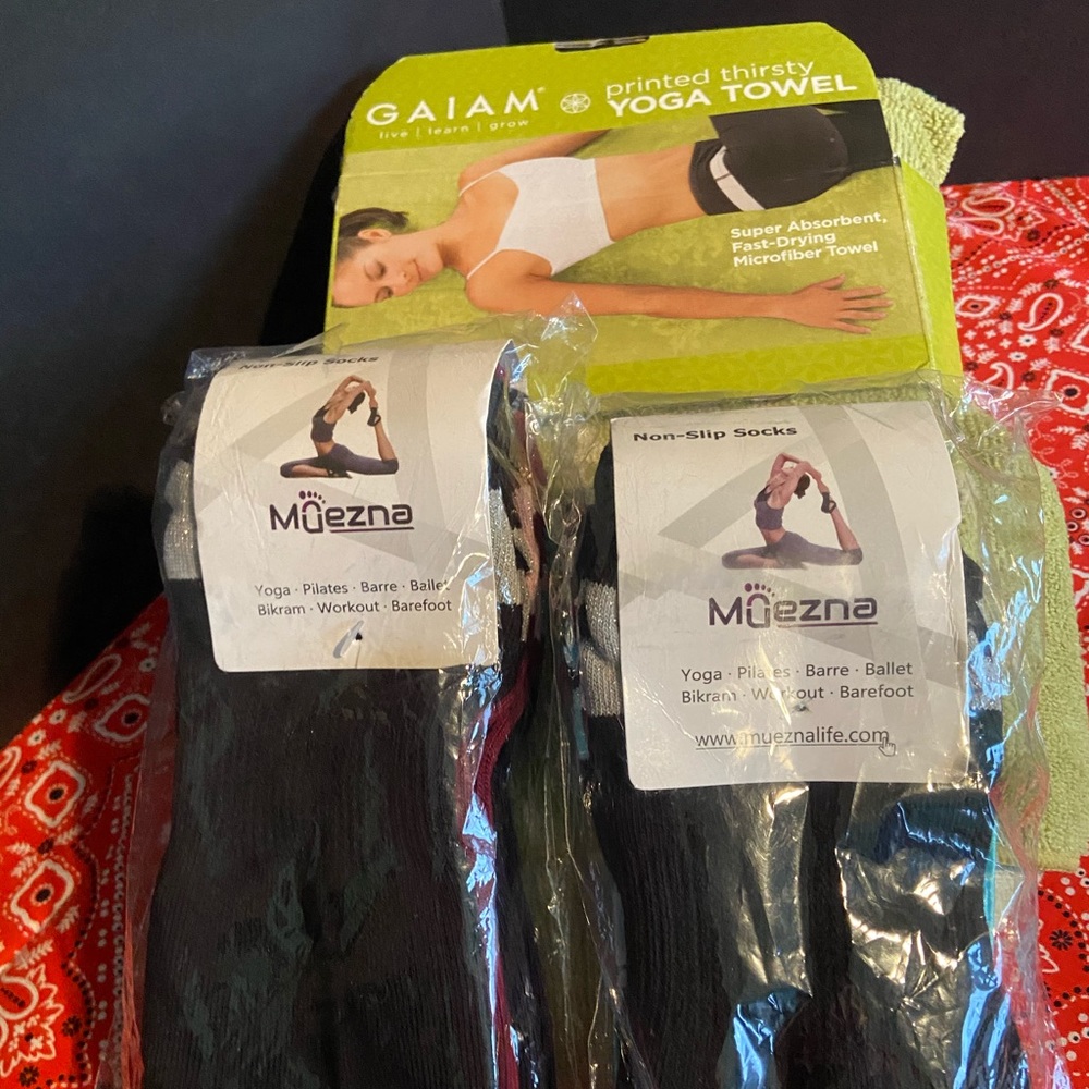 Yoga bundle! Non slip socks and thirsty yoga towel